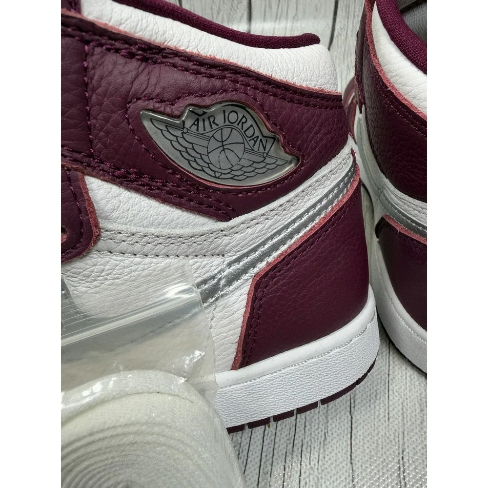 Nike Air Jordan 1 Retro High OG GS High Top Bordeaux/White/Silver 4Y 575441-611